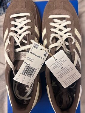 NWT adidas Handball Spezial Suede Shoes - Earth Strata / Off White / Gum